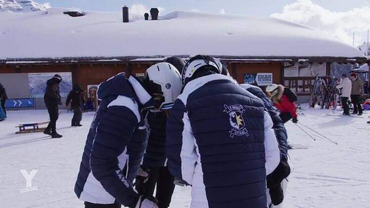 Skifahren gehört im Winter zum Schulalltag in Le Rosey. Die Schüler müssen sich aus Sicherheitsgründen alle 30 Minuten bei ihrer Lehrkraft melden.