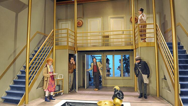 Probenszene zu "Der nackte Wahnsinn" am Landestheater Coburg.Foto: Andrea Kremper