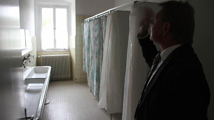 Bisherige Dusch- und Waschräume auf der Etage