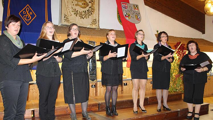 Kleiner Chor des Gesangvereins Hassenberg Foto: Cindy Dötschel