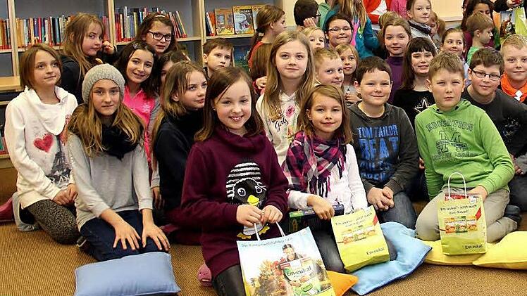 Die Adelsdorfer Grundschüler traten in den Wettstreit darum, wer am besten vorlesen kann. Foto: Johanna Blum