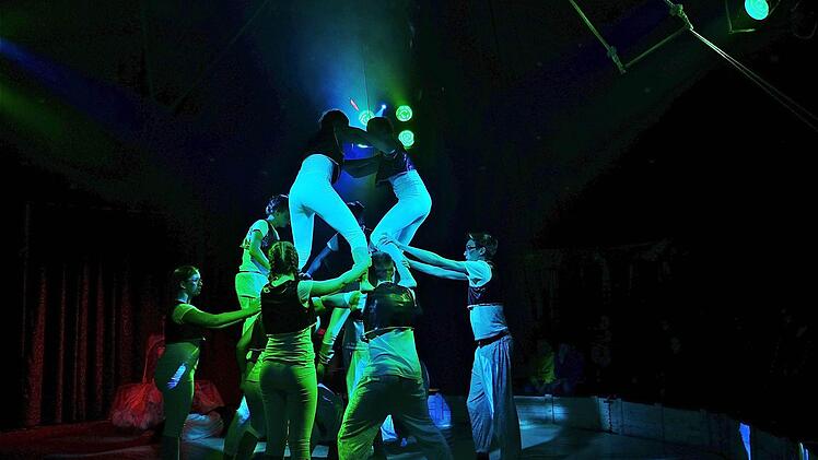 Abschluss-Show im Circus Luna nach dem Pfingstcamp  Foto: Gerd Schaar