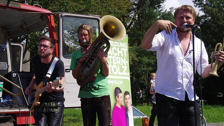 "LaBrassBanda" rockten in Kronach. Foto: Marco Meißner