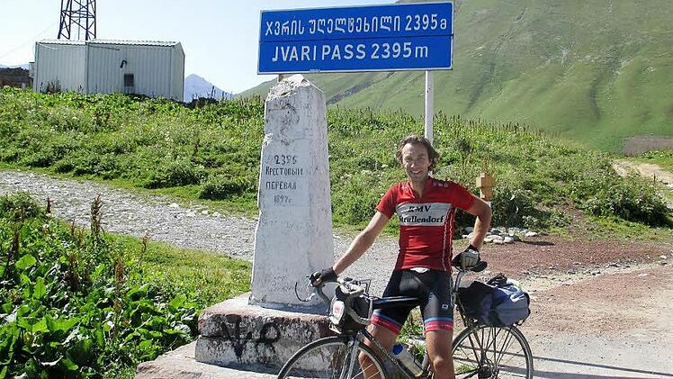 Heinrich Bickel überquerte den Jvaripass bei Wladikawkaz auf über 2395 Metern Höhe. Foto: privat