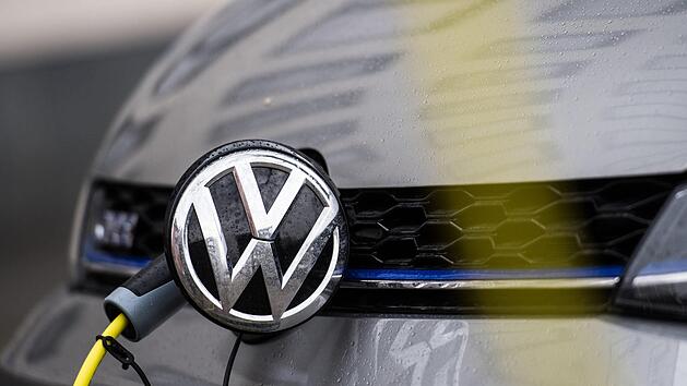 Wegen des Dieselskandals hat VW eine Milliarde Euro Geldbu&szlig;e gezahlt, die nun ausschlie&szlig;lich dem Land Niedersachsen zuflie&szlig;t.  Symbolfoto: Andreas Arnold/dpa