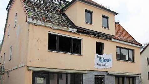 Sechs Jahre lang stand die Brandruine so in Johannisthal. Foto: Archiv/Igler