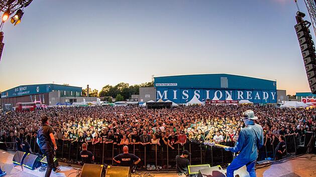 Bald geht's los: Zum dritten Mal steigt das Mission Ready Festival am Flugplatz W&uuml;rzburg-Giebelstadt. 15 Bands treten am 6. Juli an. Fabian Gebert