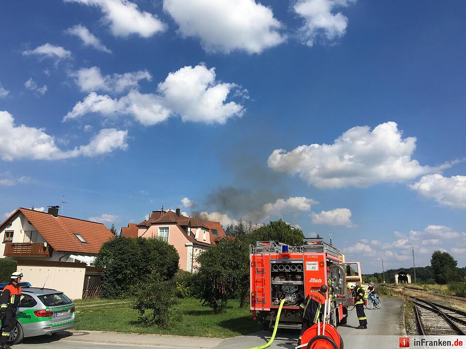Hoher Sachschaden bei Dachstuhlbrand in Cadolzburg