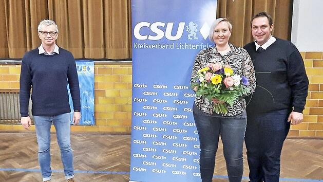 Bürgermeisterkandidat Jochen Weber (rechts) mit Ehefrau Diana und Clemens Weisser vom CSU-Ortsverband