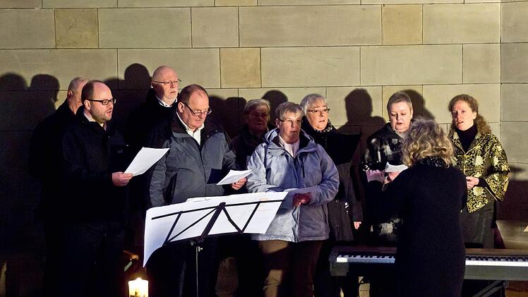 Auch der Kirchenchor St. Augustin war am Baustellenkonzert beteiligt.Foto: Jochen Berger