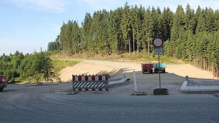 4: Vorbei geht es an der Stelle, an der sie bislang von der KC 18 auf die B85 fuhr.