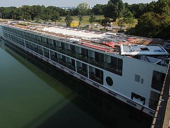 Schiffunglück auf dem Main-Donau-Kanal bei Erlangen Foto: Christian Bauriedel