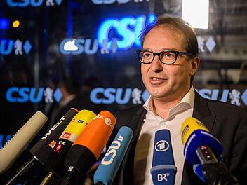 Alexander Dobrindt (CSU) &auml;u&szlig;erte sich zuletzt &uuml;ber die sogenannte "Anti-Abschiebe-Industrie". SPD und Gr&uuml;ne reagierten nun darauf. Foto; Matthias Balk/dpa
