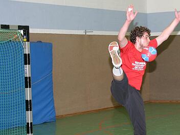 Aus dem stark spielenden Eberner Team ragte TV-Torwart Robert Bartsch heraus, der der Matchwinner war.