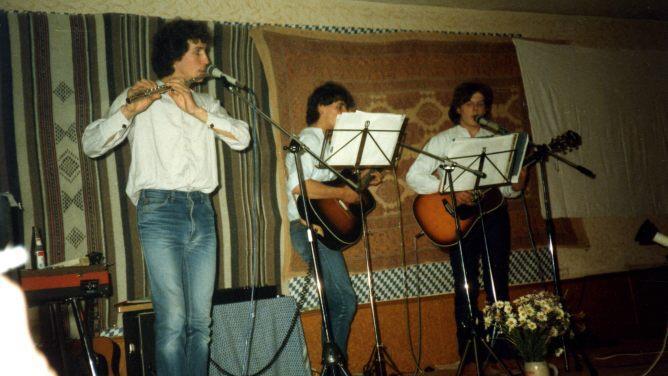 Vor 40 Jahren haben Wolfgang Markart, Wilhelm Kirchner und Johann Kaiser die Gruppe Koannome gegründet. Später kam noch  Drummer Frank Wehner dazu. Jetzt, "wenn's am schönsten ist", hören sie auf. Foto: Archiv Willi Kirchner