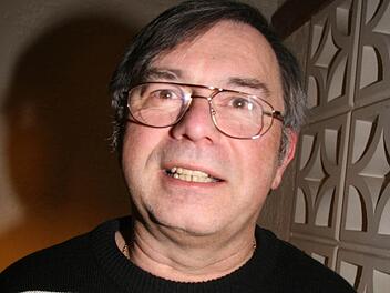 Der neue Vorsitzende ist Gerhard Buberl, 57 Jahre alt und seit vierzig Jahren aktiv im Verein: Er ist ein begeisterter Fotograf, schwört auf Nikon, und organisiert Wanderungen. Foto: Sonja Adam