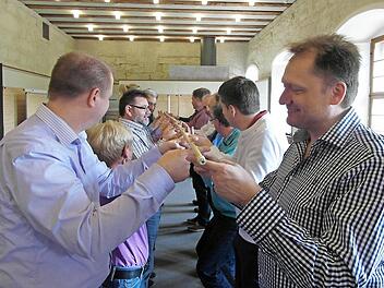 Interkommunale Zusammenarbeit im Seminar in Klosterlangheim. Jeweils sechs Vertreter aus den vier Gemeinden nahmen daran teil.  Foto: erl