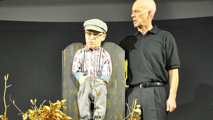 Bauchredner Matthias Schaab mit "Handpuppe" Gerhard Morber. Foto: Petra Heurich