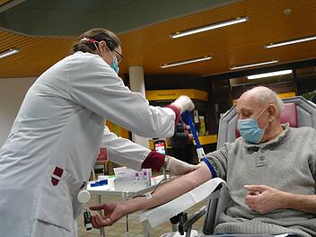 Richard Heurich aus Speicherz spendet zum 125. Mal Blut. Foto: Stephanie Elm