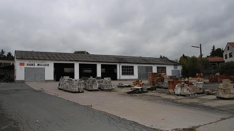 2010 ging die Thurnauer Firma Müller-Bau pleite. Das Areal soll bald Baugebiet werden. Foto: BR-Archiv/Hartmann