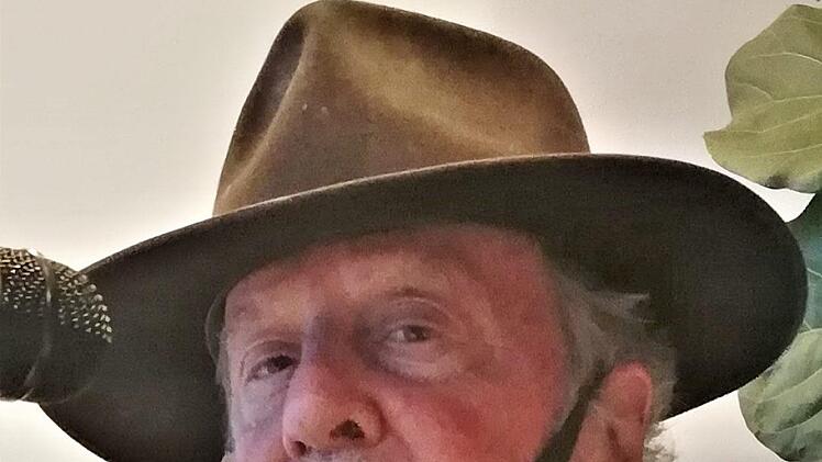 Künstler Gunther Demnig. Foto: Sigismund von Dobschütz