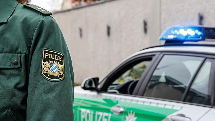 Vor drei Jahren hatten Jäger in einem Waldstück südlich des Mainfrankenparks einen männlichen Leichnam entdeckt. Erst jetzt konnte die Identität des Toten geklärt werden. Symbolfoto: Christopher Schulz