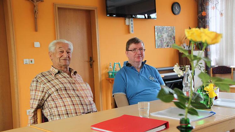 Der Heimbeirat ist optimistisch, dass alles klappt: Vorsitzender Thomas Degener (r.) und Stellvertreter Alfred Eller freuen sich aufs neue Heim. Foto: Ulrike Müller
