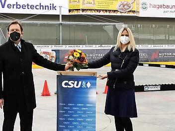 Beim Fototermin in der Bayreuther Eishalle (v. l.): die CSU-Kreisvorsitzende Bayreuth-Land und Landtagsabgeordnete Gudrun Brendel-Fischer, Vorsitzender der Bundeswahlkreiskonferenz Franc Dierl, Bundestagsabgeordnete Silke Launert und der stellvertretende CSU-Kreisvorsitzende Forchheim Stefan Förtsch