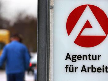 Die Agentur für Arbeit gab den Arbeitsmarktbericht für den Landkreis Haßberge heraus. Foto: Bernd Würstneck/ZB/dpa