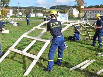 Beim Bezirksjugendwettkampf des Technischen Hilfswerks war Geschicklichkeit gefragt. Foto: Haju Badura