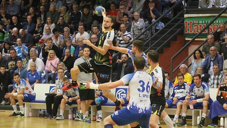 Der in der Winterpause verpflichtete, erstligaerfahrene Patrick Weber kommt langsam aber sicher besser in Fahrt.