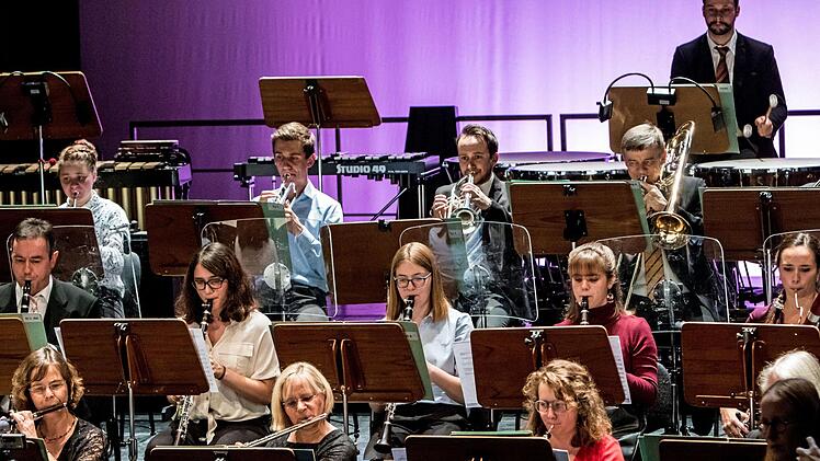 Impressionen vom Mitmachkonzert im Landestheater Coburg: Wenn junge Talente gemeinsam mit Profis auftreten.Foto: Jochen Berger