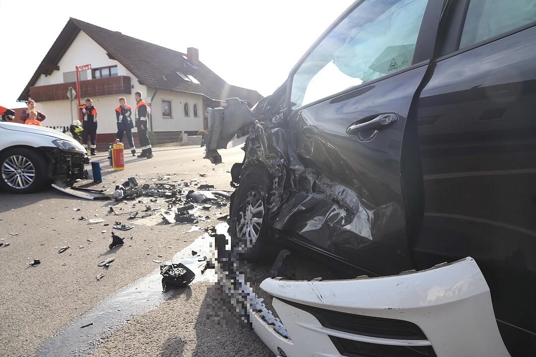 Betrunkener prallt in Gegenverkehr in Mühlendorf