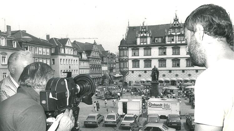 1983 drehte ein Filmteam der BBC in Coburg wie hier mit Blick auf den Marktplatz.Foto: CT-Archiv/Klaus Wöhner