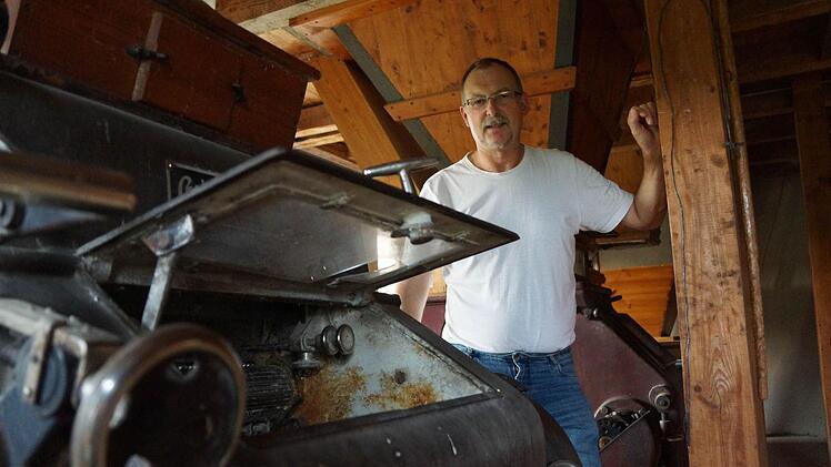 Benno Zellhan zwischen den Mahlstühlen Fotos: Arkadius Guzy