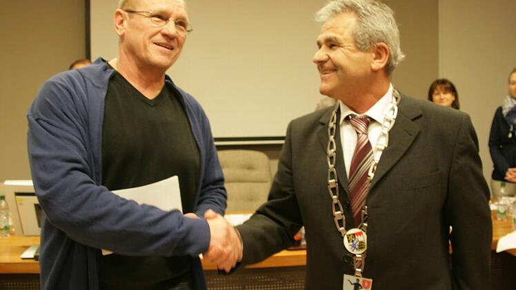 Ludwig Nagel gratulierte Manfred Batz (l.) zum neuen Amt. Foto: Sylvia Hubele
