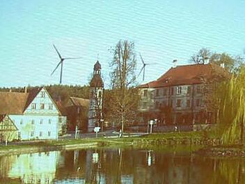 Die Fotomontage zeigte Weingartsgreuth mit den aufgestellten Windrädern.