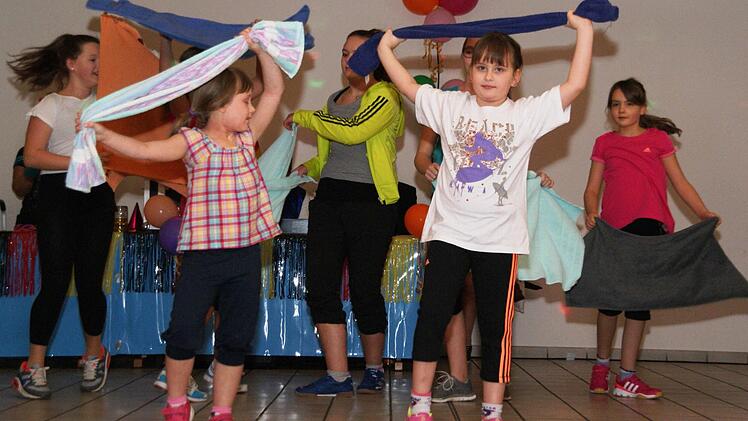 Die Kindershowtanzgruppe des EKG bereicherte den Nachmittag mit einer fröhlich-beschwingten Tanzchoreografie.