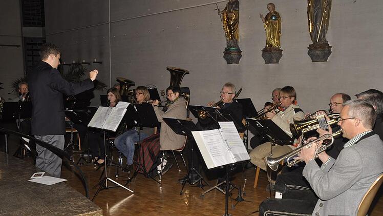 Stimmungsvoll umrahmten die Musiker der Wallfahrerkapelle den Dankgottesdienst. Aus 25 Orten der Region Main-Rhön kommen die Musiker. Foto: Peter Klopf