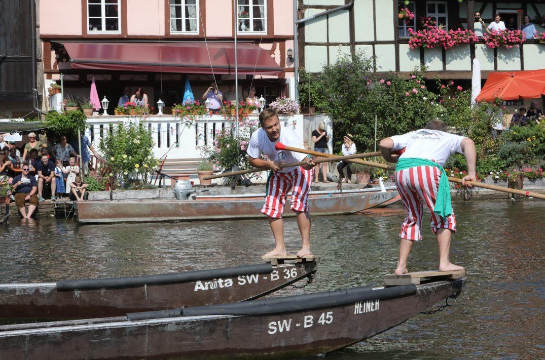 Fischerstechen der Erwachsenen am Sonntag. Foto: Barbara Herbst