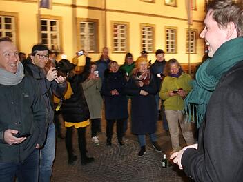 Am Sonntag lehrte der grüne OB-Kandidat Jonas Glüsenkamp (rechts) dem amtierenden OB Andreas Starke das Fürchten. Nun scheint sich der grüne Trend auch bei der Stadtratswahl fortzusetzen.  Foto: Sebastian Schanz
