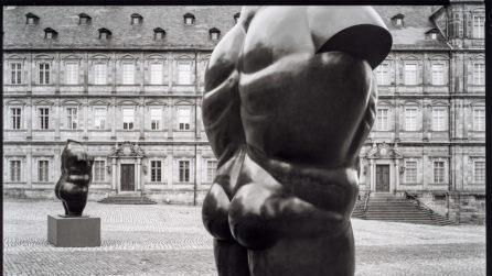 Die Botero-Figuren "Männlicher und weiblicher Torso" standen im Jahr 1998 am  Bamberger Domplatz. Foto: Gerhard Schlötzer