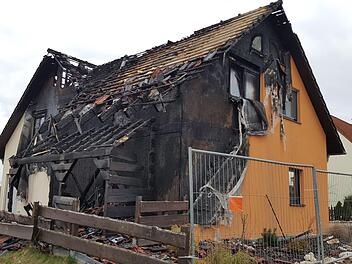 Nicht mehr bewohnbar ist das 2013 gebaute Einfamilienhaus. Foto: Sabine Christofzik