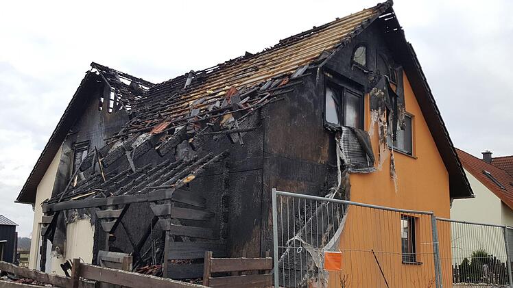 Nicht mehr bewohnbar ist das 2013 gebaute Einfamilienhaus. Foto: Sabine Christofzik