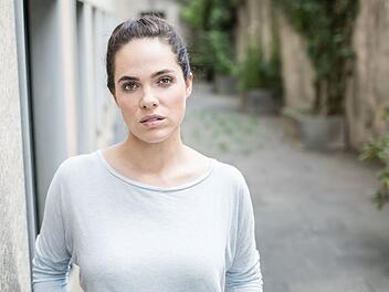 "Im Dorf hat Faschismus noch mal eine andere Grausamkeit", so Verena Altenberger im Interview.