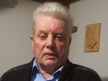 Willi Sell ist seit 60 Jahren Mitglied bei der Freiwilligen Feuerwehr in Wittershausen. Er ist Ehrenkommandant und war  wichtiger Initiator beim Bau des Feuerwehrhauses. Udo Sell