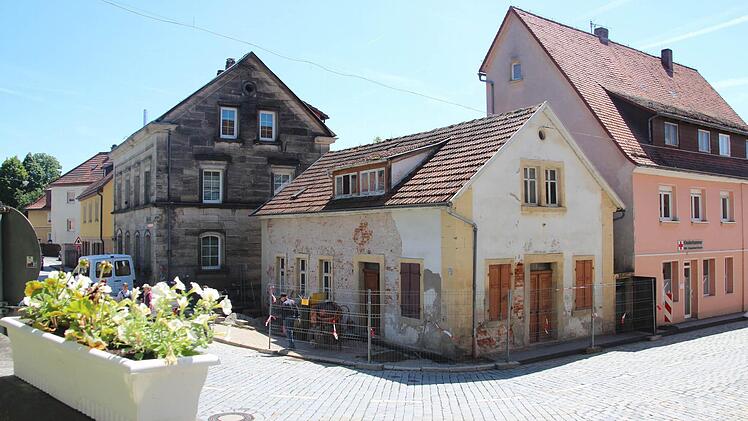 Das ehemalige Seilerhaus in der unteren Stadt wird zum Vereinshaus der Historischen Bürgerwehr Kronach. Fotos: vanDas ehemalige Seilerhaus in der unteren Stadt wird zum Vereinshaus der Historischen Bürgerwehr Kronach. Fotos: van