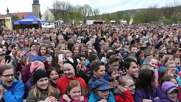 Beste Laune herrschte bei den über 1000 Schülern ab dem ersten Song "Liebe"