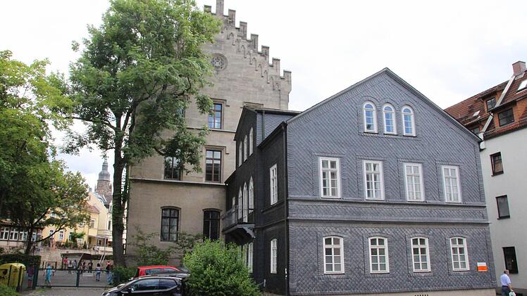 Ein Problem: Die unterschiedlichen Geschosshöhen in beiden Häusern. Foto: Simone Bastian