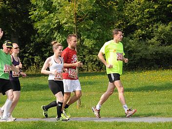 Der Spaß und der Benefizgedanke standen beim 7. Motor-Nützel-Lauf im Naherholungsgebiet am Oberauhof im Vordergrund. Fotos: Michael Kraus